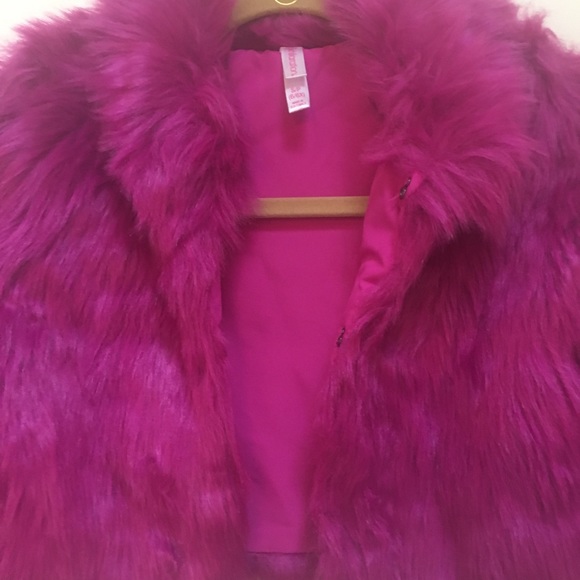 Xhilaration Faux Fur Jacket Sz 6/6x NWOT - Picture 3 of 5